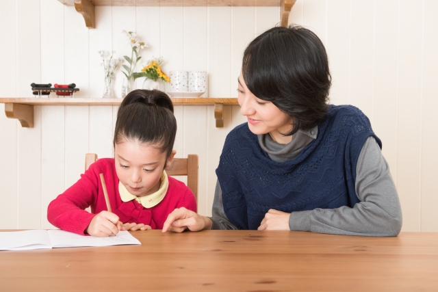 絶対役立つ!中学受験の合格体験記【サピックス/日能研/浜学園/馬渕】 10 girl and tutor