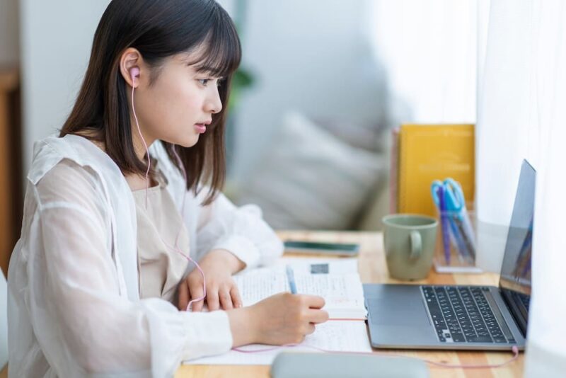 【月額1万円以下も】安いオンライン家庭教師おすすめ6選 93 AdobeStock 641961321